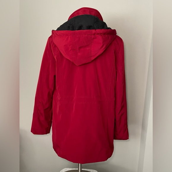 London Fog Ladies Size M Hip Length Lined Burgandy Jacket Zip Front Closure - Picture 2 of 8